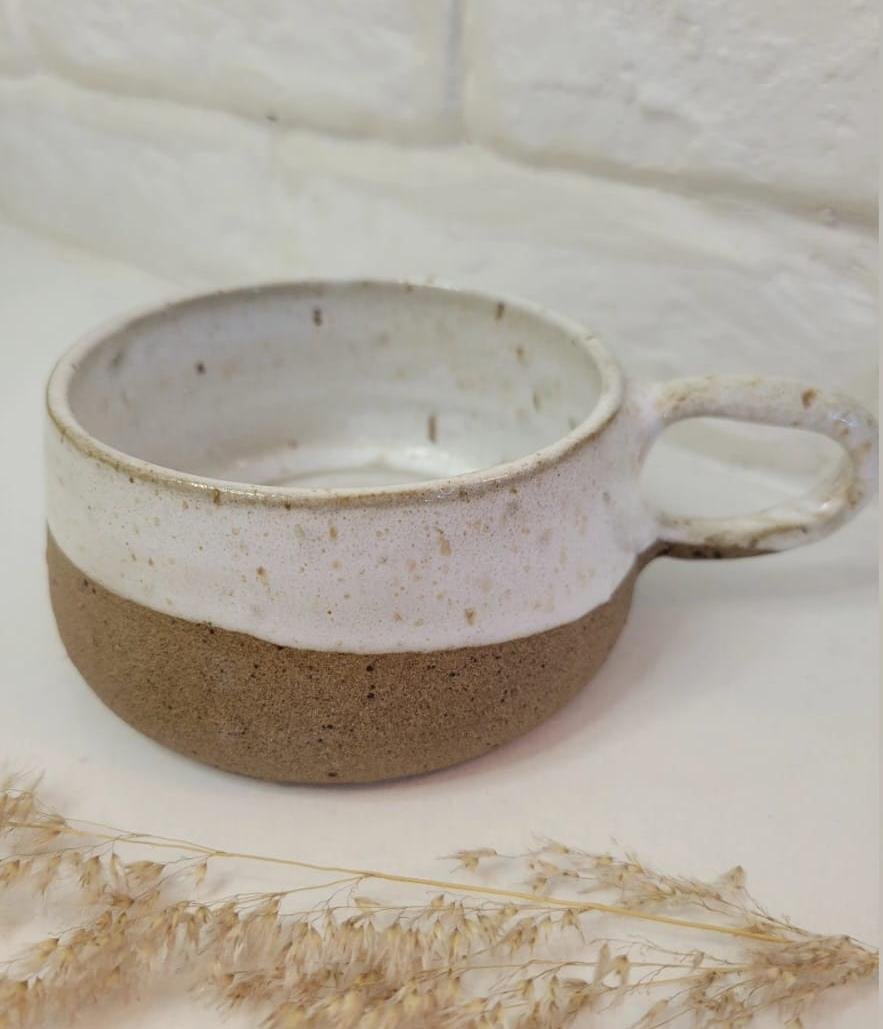 Caneca Branco e Tabaco