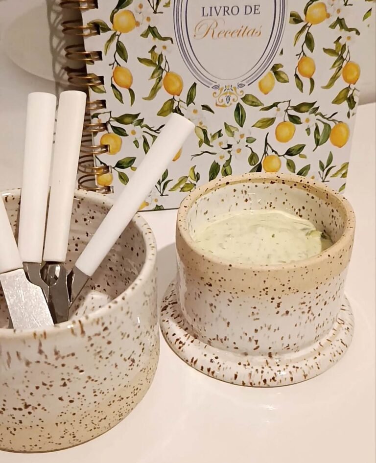 Pastinha de cream cheese com ervas finas: uma receita simples para receber bem